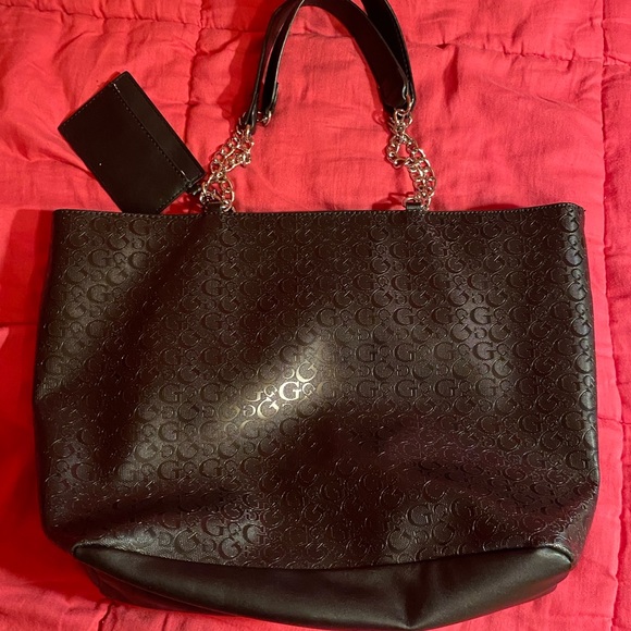 Guess Tote purse - Picture 3 of 11
